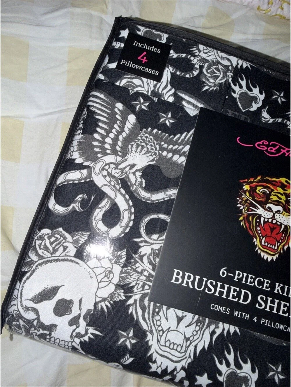 Ed Hardy New King 6 Pc Sheet Set Halloween Skulls Snakes Black White